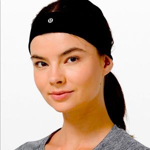 Lululemon Black Fly Away Headband Extreme